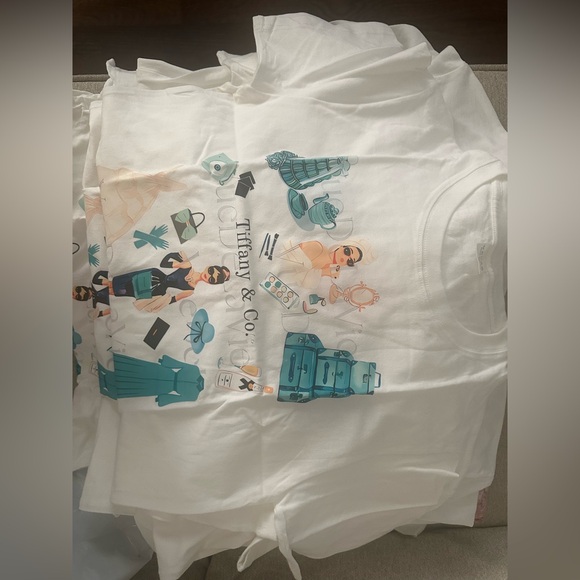 Tiffany & Co. Sweaters - Tiffany & Co. White top  with Blue Graphic